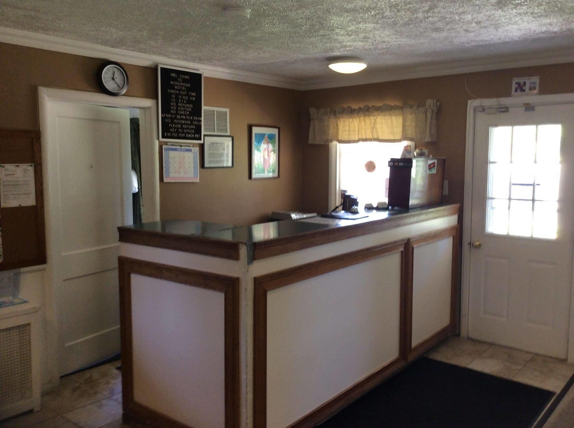 Woodridge Motel Terre Haute Exterior photo