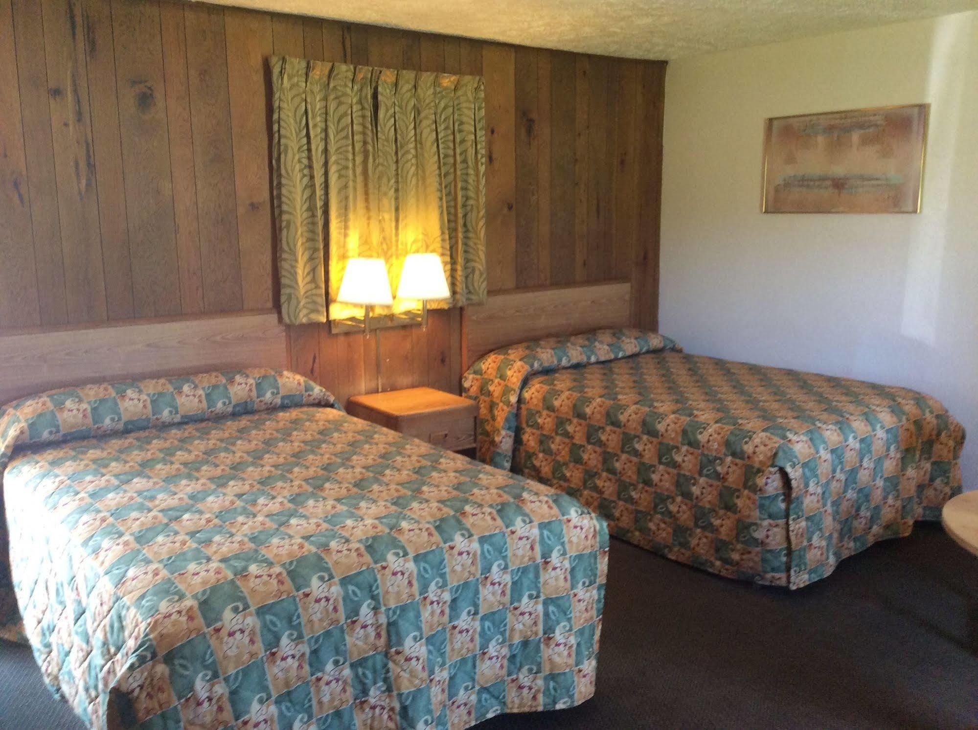 Woodridge Motel Terre Haute Exterior photo